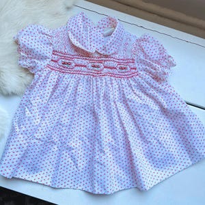 Vintage baby dress smocked red white flower floral pattern button up back Retro Sun Dress Childrens Summer Spring Dress size 3-6 months