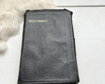 Antique Holy Bible Old New Testament book Edition vintage leather bound Christianity