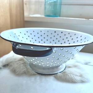 Vintage strainer colander enamel over metal white navy blue classic farmhouse boho spring summer antique home decor kitchen accessories