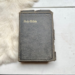 Antique Oxford Bible rare book Made England Christ Jesus Christianity gift confirmation Catholic gold black book New Testament Bible gift