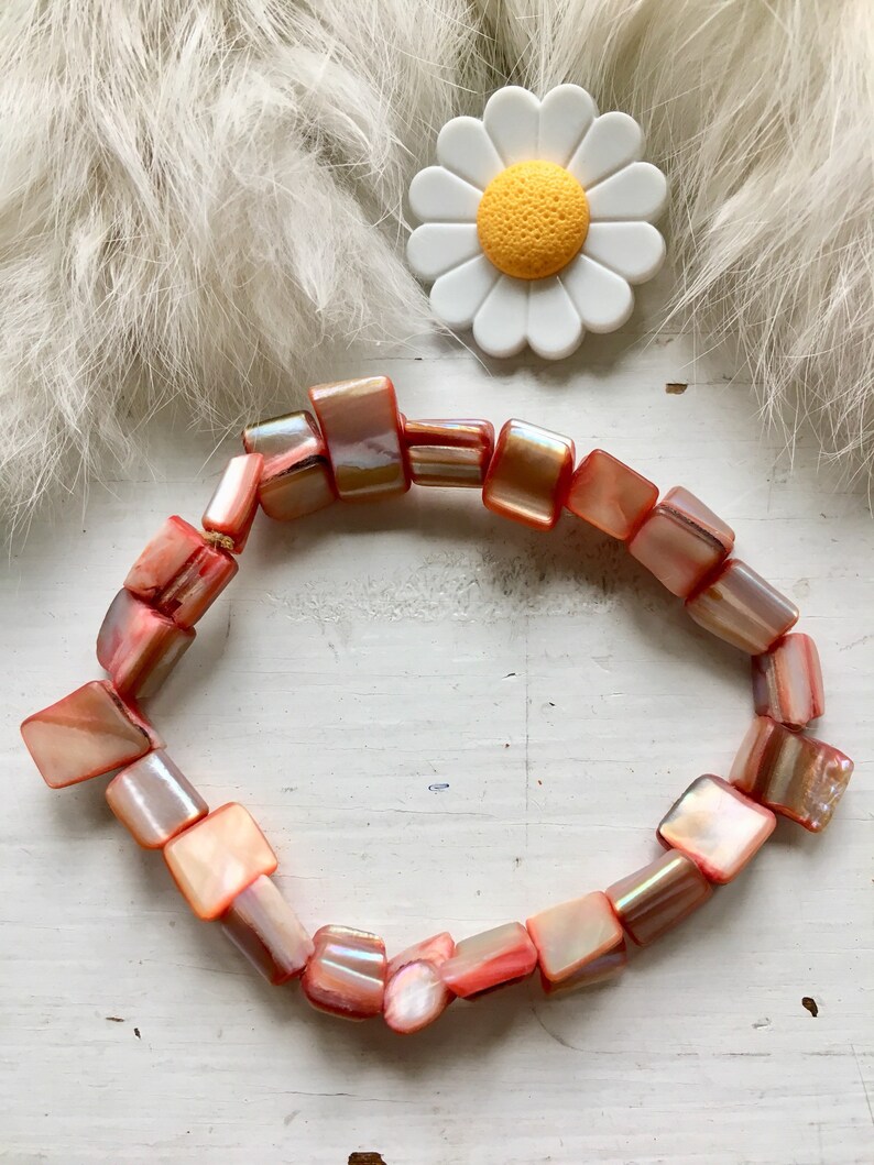 Vintage abalone bracelet sea shell jewlery 1990s stretchy red rainbow bracelet retro boho festival jewlery summer gift stacking bracelet