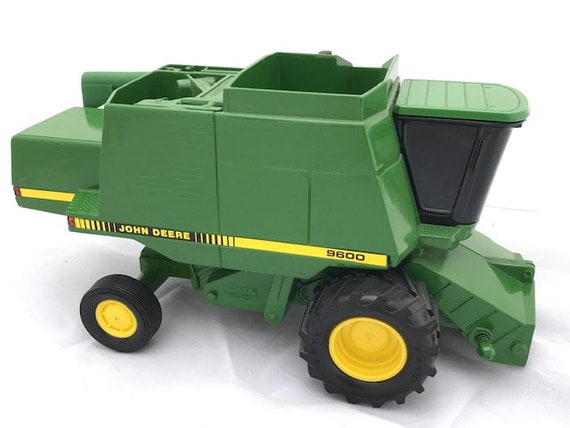 john deere diecast combine