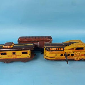 Louis Marx Union Pacific Streamliner vintage