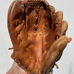 Vintage Junior Size Baseball Glove