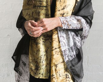 Handgemachte Gold, Schwarz & Weiss Seidenschal: Leichtes Fair-Trade Tuch