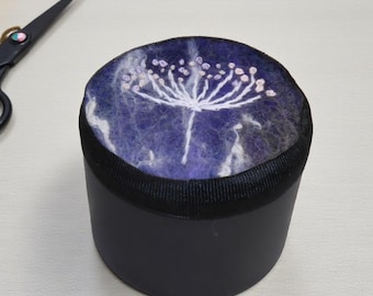 Pin Cushion in a tin (PT2)
