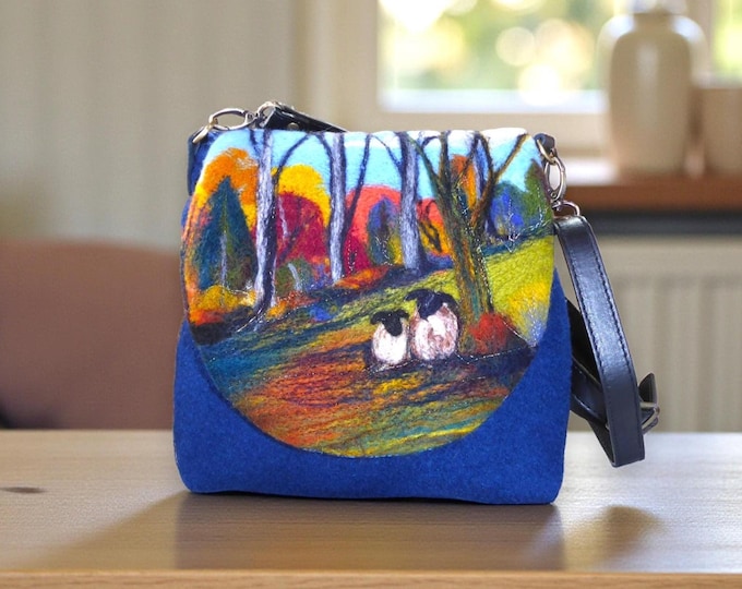 Handmade felted shoulder bag (eshb31)