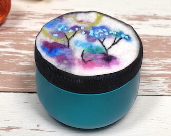 Pin Cushion in a tin (PT6)