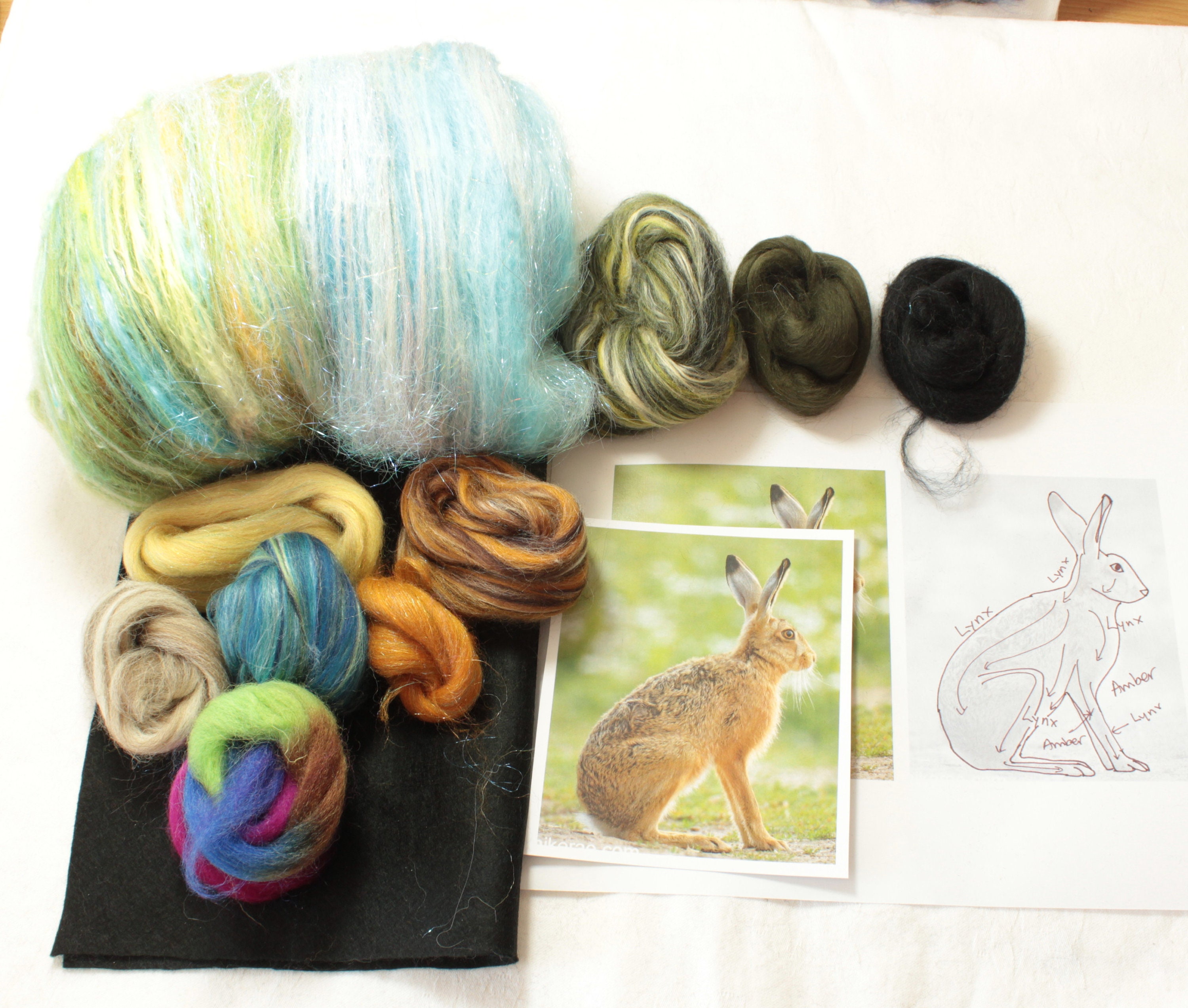 Needle felting kit (The Hare)