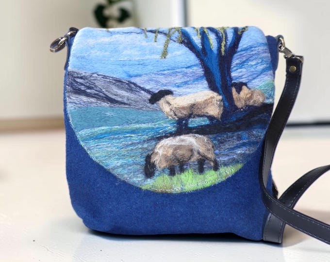Handmade felted shoulder bag (eshb12)