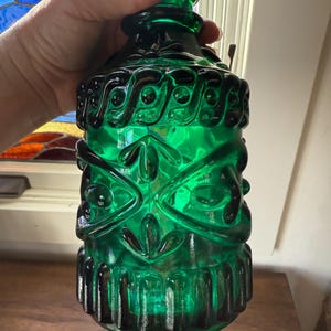 Jim Beam art glass decanter beautiful emerald color 1970s