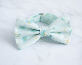 pastel blue daisy floral bow tie, tiny flowers bow ties for men, boys flower bowties, dainty baby blue wedding bow tie, mini florals bow tie