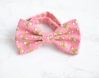 coral pink tiny flowers bow tie, ditzy floral bow ties for men, pink boys bowtie, groomsmen bowtie, pink dog bowtie, kids mini flower bowtie
