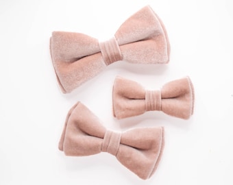 dusty rose velvet dog bow tie, blush pink pet bow tie, velveteen wedding bowties for dogs, fancy cat bow tie, soft pink velvet puppy bow tie
