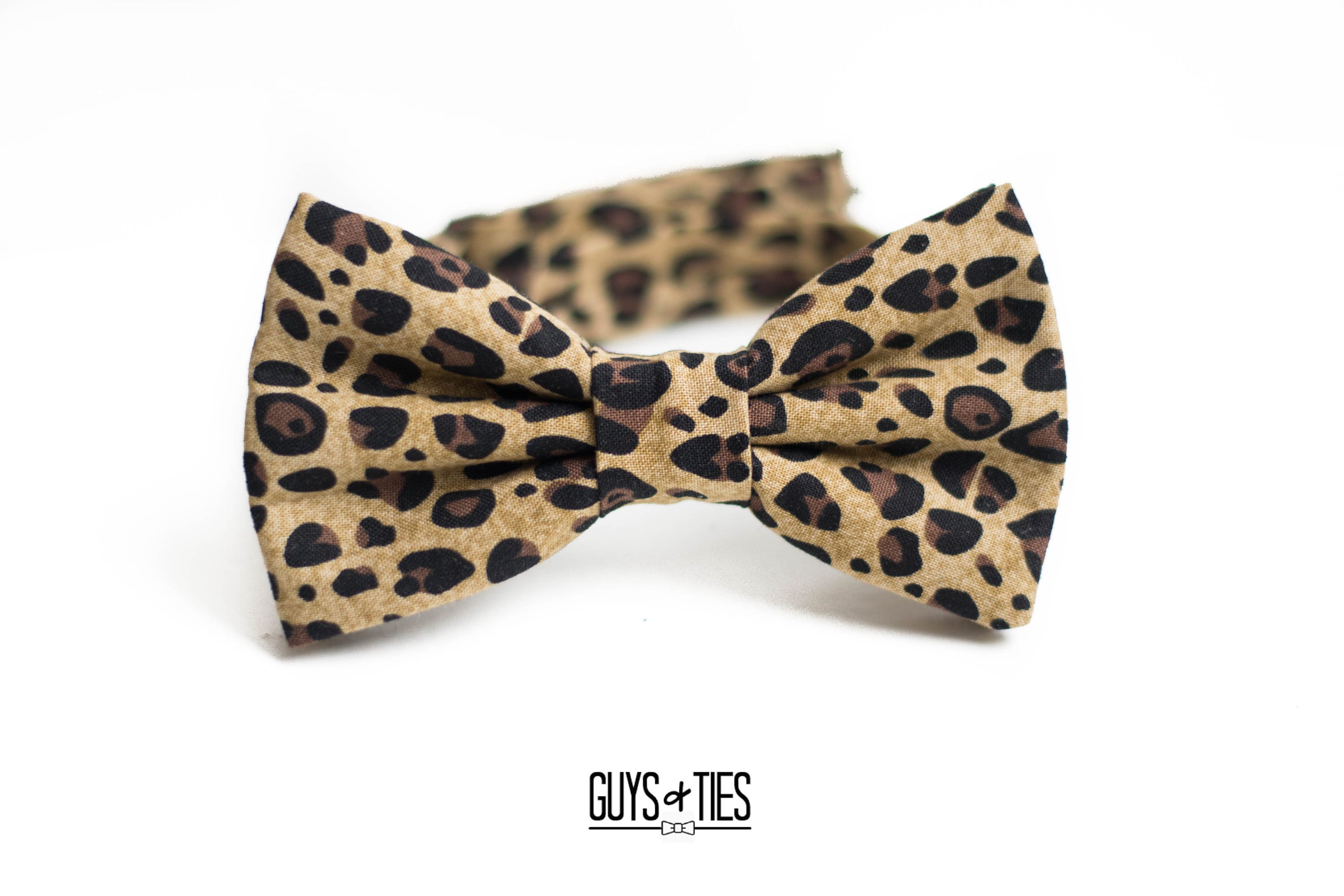 Wild Cheetah Bow Tie