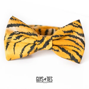 vlinderdas tijger, vlinderdas met dierenprint, oranje vlinderstrikken voor mannen, vlinderstrik met tijgerprint, safari vlinderstrik jongens, unieke vlinderdassen, hondenstrik