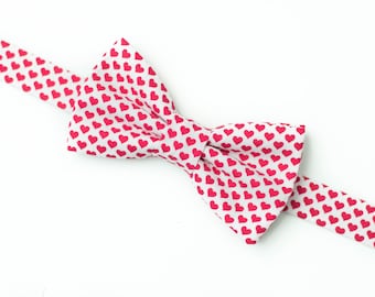 mini noeud papillon coeurs rouges, amour noeuds papillon pour hommes, noeud papillon rouge garçon, noeud papillon de la Saint-Valentin, petit noeud papillon coeur, tenue bébé garçon Vday, noeud papillon chien