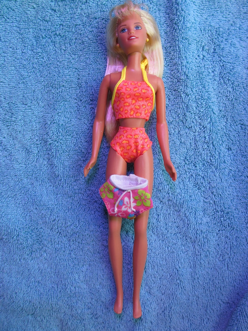 Old and young cunt 20 year old girls bikini swimsuits