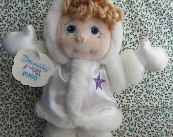 Dreamsicles Angel Hugs Plush Doll, "Twinkle" -  Holiday Doll, 1999, Dressed for Winter