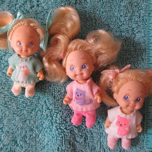 Quints Dolls - Tyco, Triplets Blonde Babies, 3 Girls w/Hand-Sewn Kitty-Themed Dresses and Tights