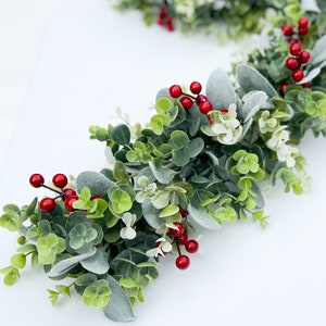 Christmas Red Berries Garland｜Faux Decorative Garland｜Winter Garland｜Christmas Garland Greenery｜Christmas Mantel Decor for fireplace