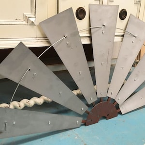 Rustic Metal Windmill Wall Decor: Farmhouse Style