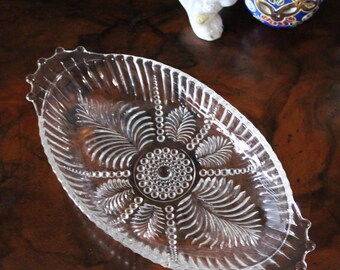 Vintage Oval Dish Oyster/Beaded Fern Pattern by Anchor Hocking, Clear Glass