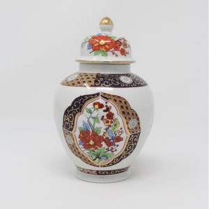 Vintage Japanese Ginger Jar, Gold Imari, Porcelain, Decor