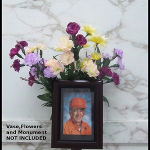 Personalize your loved one&#39;s cemetery grave, monument, crypt, memorial vase with a photo of your choosing with an Onvase.