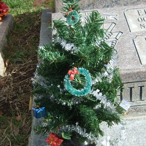 Christmas Cemetery Decoration for ground and stone vases