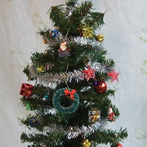 Christmas Cemetery Decoration for flip over style vases