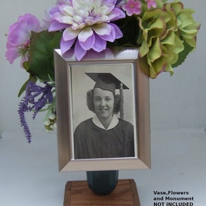 Cemetery decoration that personalizes your Loved One&#39;s resting place