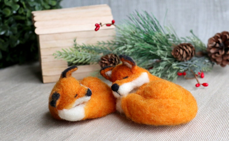 The Sleeping Red Fox Needle Felting Kit VideoTutorial Holiday Gift/Ornament-Detailed Photographs Instruction Felting kit for Beginner image 3