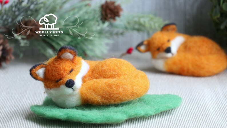 The Sleeping Red Fox Needle Felting Kit VideoTutorial Holiday Gift/Ornament-Detailed Photographs Instruction Felting kit for Beginner Basic Kit