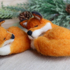 The Sleeping Red Fox Needle Felting Kit VideoTutorial Holiday Gift/Ornament-Detailed Photographs Instruction Felting kit for Beginner image 7