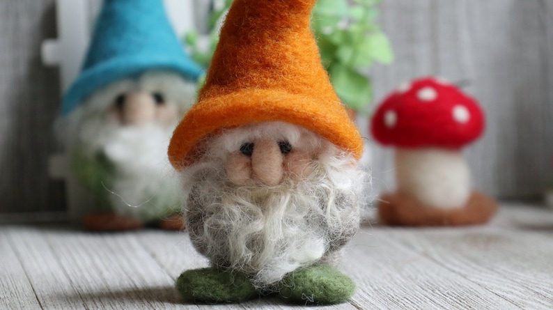 Gnome Needle Felting Kit w/ Curly beards & Curved hat Holiday Ornament/ Decoration/Gift Detailed Photographs Instruction for beginner Orange Hat Gnome