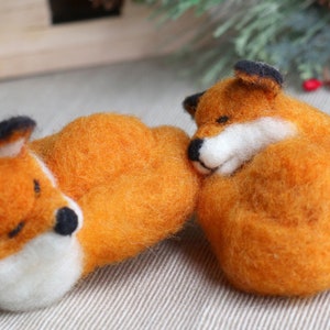 The Sleeping Red Fox Needle Felting Kit VideoTutorial Holiday Gift/Ornament-Detailed Photographs Instruction Felting kit for Beginner image 5