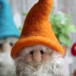 Gnome Needle Felting Kit w/ Curly beards & Curved hat Holiday Ornament/ Decoration/Gift Detailed Photographs Instruction for beginner image 4