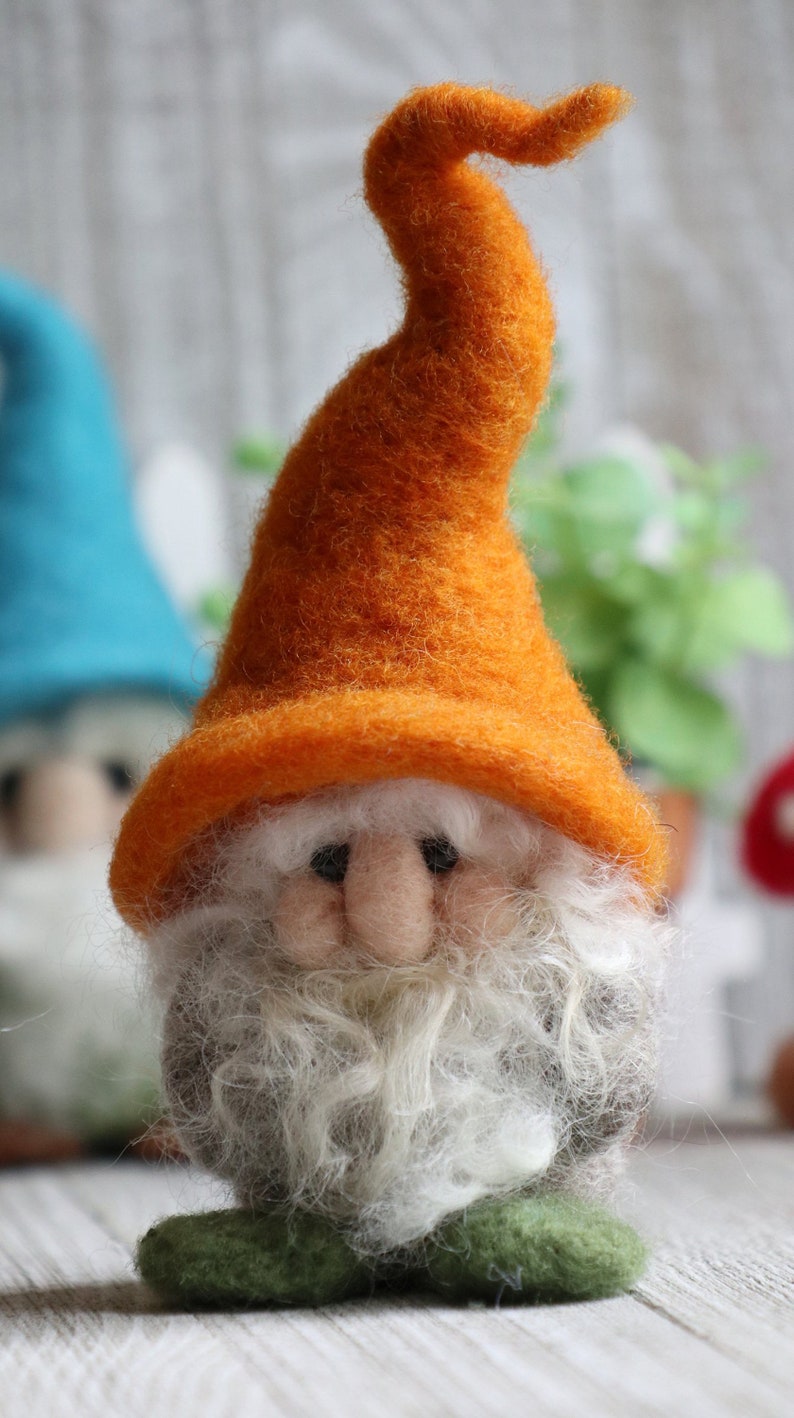 Gnome Needle Felting Kit w/ Curly beards & Curved hat Holiday Ornament/ Decoration/Gift Detailed Photographs Instruction for beginner image 4