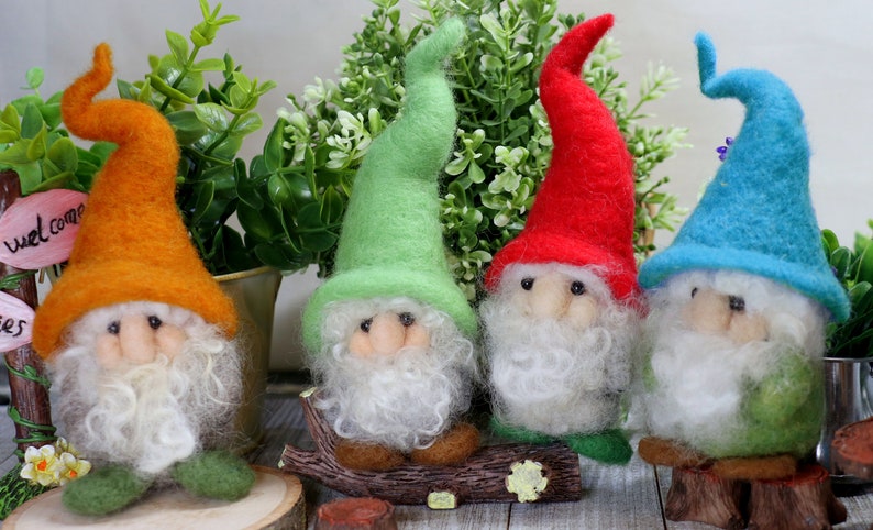 Gnome Needle Felting Kit w/ Curly beards & Curved hat Holiday Ornament/ Decoration/Gift Detailed Photographs Instruction for beginner image 10