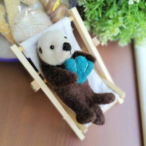 Sea Otter Needle Felting Kit -w/ Sea Shell or w/red heart -Ornament & Gift - Detailed Photographs Instruction- kit for beginner