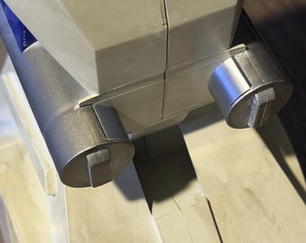 Rellenos para el espacio del cilindro del tobillo de R2-D2 de Home Depot (parte delantera y laterales)