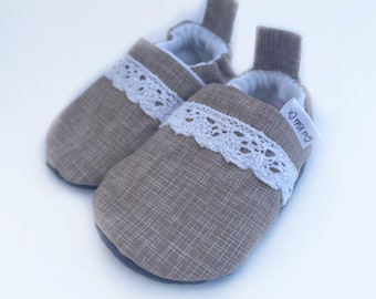 Zapatos de bebé con aspecto de lino de encaje beige, Moccs de bebé, zapatos de bebé de suela blanda, botines de bebé, zapatos de cuna, pantuflas para niños pequeños, vegano