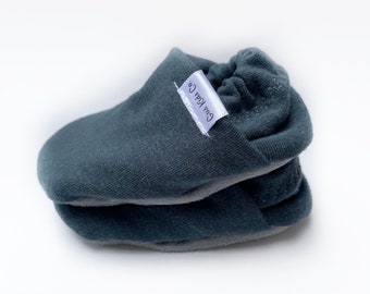 Chaussures de bébé en bambou bleu foncé, bébé Moccs, chaussures de bébé à semelle souple, chaussons bébé, chaussures de berceau, pantoufles pour tout-petits, Vegan