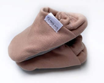 Zapatos de bebé de bambú beige rosa, moccs para bebés, zapatos de bebé de suela suave, botines para bebés, zapatos de cuna, zapatillas para niños pequeños, veganos