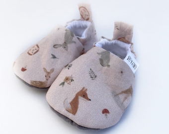 Woodland Friends Baby Shoes, Woodland Animal Baby Slippers, Soft Sole Baby Shoes, Baby Booties,Baby Moccasins, Crib Shoes, Moccs