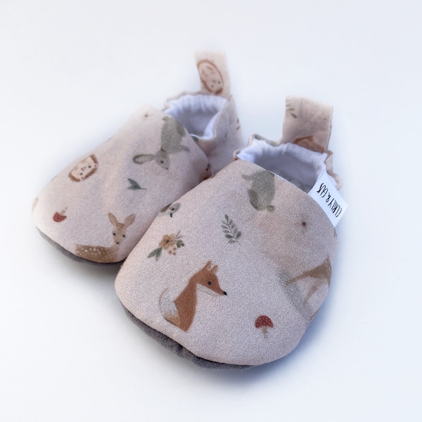 Woodland Friends Baby Shoes, Woodland Animal Baby Slippers, Soft Sole Baby Shoes, Baby Booties,Baby Moccasins, Crib Shoes, Moccs