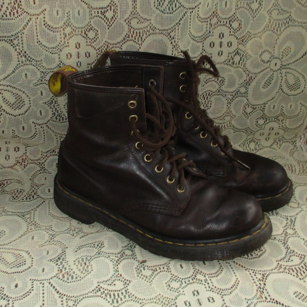 Brown Doc Martens Dr Docs Airwair 8 Eyelet Ankle Boots Combat Work Boot The Original AirWair Dark Brown Bohemian Boho Punk EU 39 UK 6 US 8