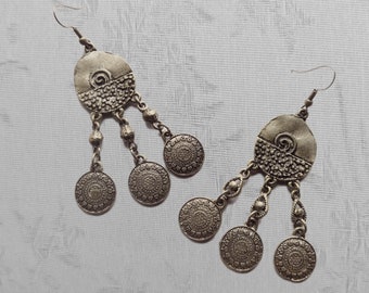 90s Silver Tone Asymmetrical Long Dangling Coin Earrings Spiral Ornate Textured Beads Witchy Grunge Trad Goth Punk Hippy Bohemian Boho 80s