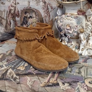 Minnetonka Suede Ankle Boots Moccasins With Fringe 70s Tobacco